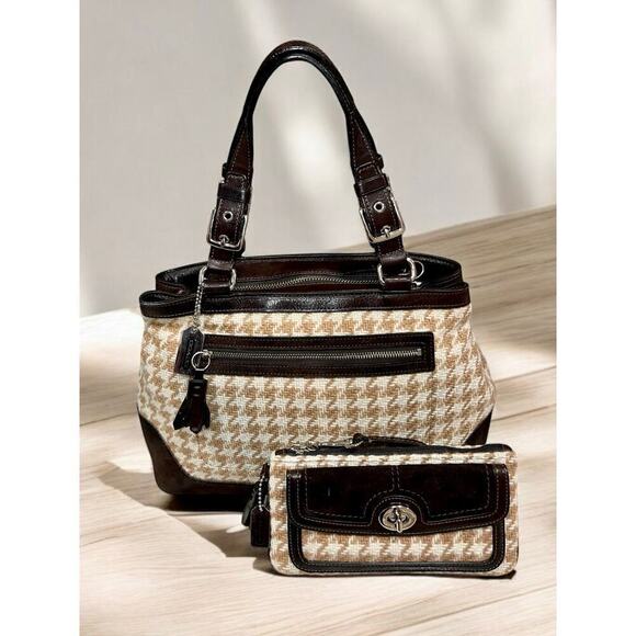 Vintage Coach 8E88 Hamptons Houndstooth Carryall Bag & Matching Wristlet - Picture 1 of 14
